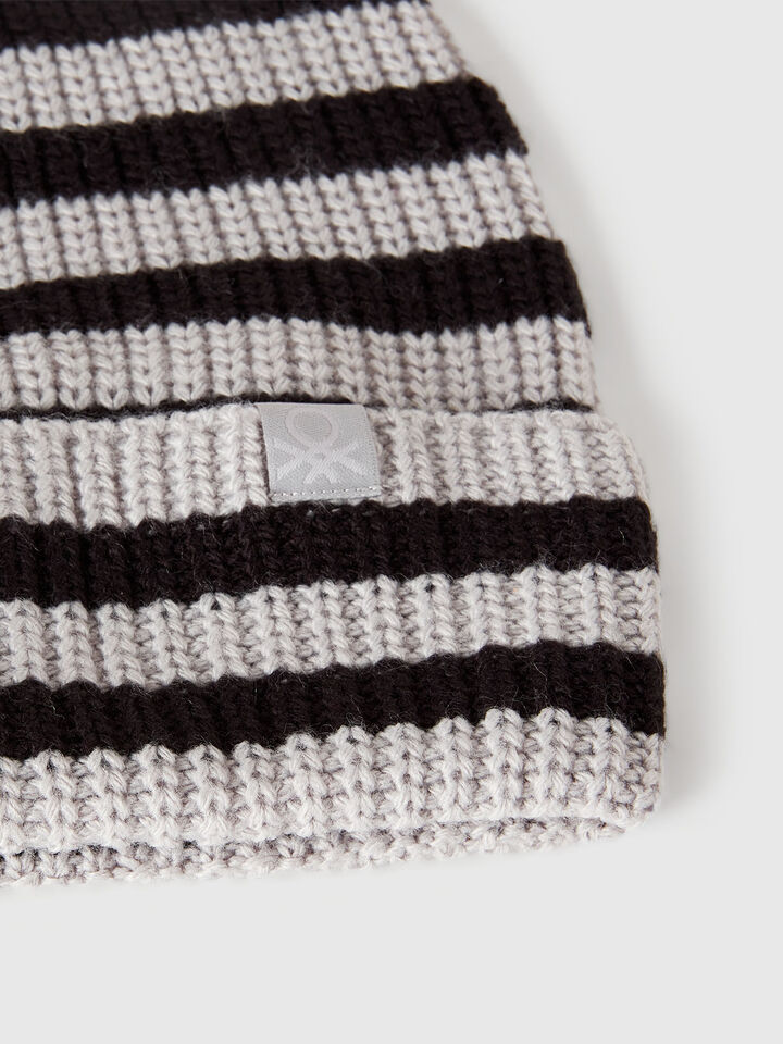 KNITTED - HAT Junior Boy image number 3